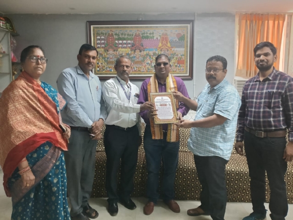 ଦିବ୍ଯାଙ୍ଗ ବସନ୍ତ ଙ୍କୁ ସମ୍ବର୍ଦ୍ଧିତ କଲା ଜିଲ୍ଲା ପ୍ରଶାସନ