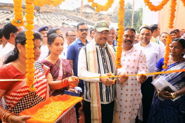 ସମ୍ବଲପୁର ନାକଟିଦେଉଳରେ ‘ଦୁଗ୍ଧ ଶୀତଳୀକରଣ କେନ୍ଦ୍ର’ର ଉଦଘାଟନ କଲେ କେନ୍ଦ୍ରମନ୍ତ୍ରୀ