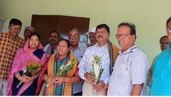 ଗଣତନ୍ତ୍ର ର ଚତୁର୍ଥସ୍ତମ୍ଭ ଗଣମାଧ୍ୟମ ହିଁ ସମାଜର ଆଇନା.. ବଲାଙ୍ଗୀର ଜିଲ୍ଲା ସାମ୍ବାଦିକ ମାନଙ୍କ ଭୂମିକା ଅତ୍ୟନ୍ତ ପ୍ରଶଂସନୀୟ... ନିରଞ୍ଜନ ବିଶି.. ଜିଲ୍ଲା ସାମ୍ବାଦିକ ସଂଘ ର କମ୍ୟୁନିଟି ହଲ ଉଦଘାଟିତ