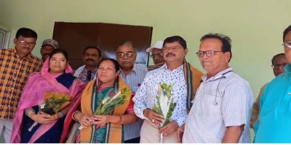 ଗଣତନ୍ତ୍ରର ଚତୁର୍ଥସ୍ତମ୍ଭ ଗଣମାଧ୍ୟମ ହିଁ ସମାଜର ଆଇନା.. ବଲାଙ୍ଗୀର ଜିଲ୍ଲା ସାମ୍ବାଦିକ ମାନଙ୍କ ଭୂମିକା ଅତ୍ୟନ୍ତ ପ୍ରଶଂସନୀୟ- ନିରଞ୍ଜନ ବିଶି : ଜିଲ୍ଲା ସାମ୍ବାଦିକ ସଂଘର କମ୍ୟୁନିଟି ହଲ ଉଦଘାଟିତ