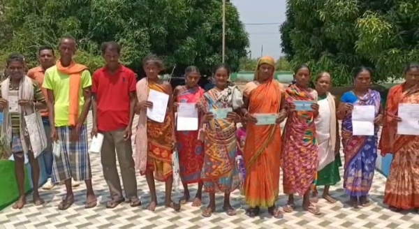 ବୃଦ୍ଧା ବୃଦ୍ଧଙ୍କୁ ପ୍ରଶାସନର ଅଣଦେଖା । ପରିଣତ ବୟସରେ ମଧ୍ୟ ମିଳୁନି ଭତ୍ତା ।