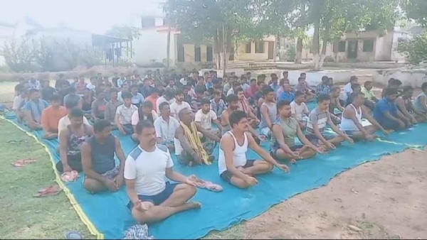 ଜିଲ୍ଲା ଉପ କାରାଗାର ରେ ଆରମ୍ଭ ହେଲା ଯୋଗ ସଂସ୍କାର ଶିବିର*- *ପ୍ରତ୍ୟହ ଯୋଗାଭ୍ୟାସ ଦ୍ୱାରା ଜୀଵନ ଶୈଳୀ କୁ ପରିବର୍ତ୍ତନ କରିହେବ*- *ଯୋଗଗୁରୁ - ମନୋଜ୍ ପଣ୍ଡା*-
