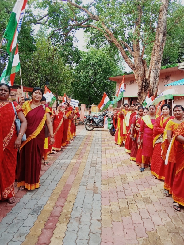 ସୁବର୍ଣ୍ଣପୁରରେ “ପରାକ୍ରମ ଶୋଭାଯାତ୍ରା” – ଜାଗ୍ରତ ଦେଶ ପ୍ରେମୀ ମହିଳାମାନଙ୍କ ଅଭିନବ ଉଦ୍ୟମ:-