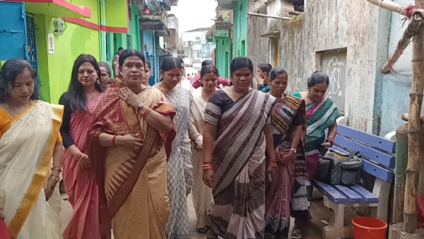 କୋଟପାଡ ବିଧାୟକଙ୍କ ପ୍ରତିନିଧିଙ୍କ ପୁଅ  ଦୁଷ୍କର୍ମ ମାମଲା  ପିଡିତାକୁ ସାକ୍ଷତ କଲେ ରାଜ୍ୟ ବିଜେଡି ମହିଳା ଟିମ