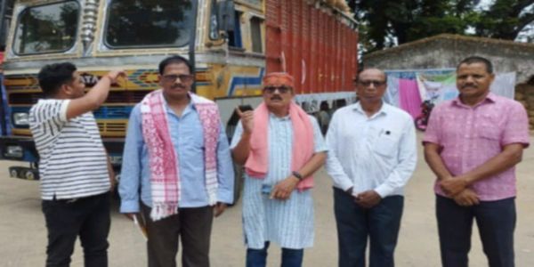 ଭାରତୀୟ କିସାନ ସଂଘର ରାଷ୍ଟ୍ରୀୟ ସଦସ୍ୟ କେଦାର ମିଶ୍ର ମୁଖ୍ୟମନ୍ତ୍ରୀ ଓ ବରଗଡ଼ ଜିଲ୍ଲାର ସମସ୍ତ ବିଧାୟକଙ୍କୁ ପତ୍ର ମାଧ୍ୟମରେ ଦୃଷ୍ଟି ଆକର୍ଷଣ କରି ତୁରନ୍ତ ସମସ୍ତ ମଣ୍ଡିରୁ ଧାନ ଉଠାଇବାକୁ ଅନୁରୋଧ କଲେ