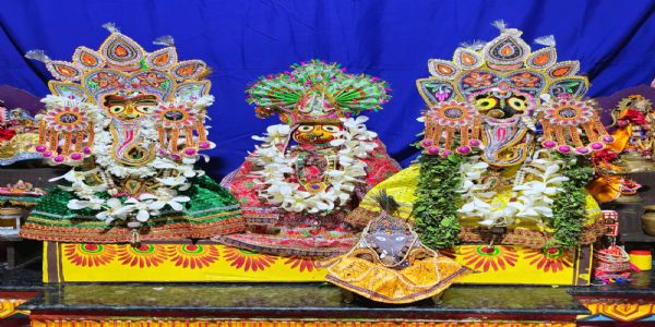 ଟିକ୍ରାପଡା ଚାନ୍ଦ ମନ୍ଦିର ଶ୍ରୀଜୀଉମାନଙ୍କର ସ୍ନାନଯାତ୍ରା ଓ ହାତୀ ବେଶ