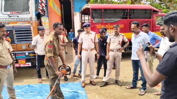 ସିନେପ୍ଲେକ୍ସ ଫିଲମ ହଲରେ  ଅଗ୍ନିଶମ କେନ୍ଦ୍ର ତରଫରୁ ମକ୍‌ଡ୍ରିଲ