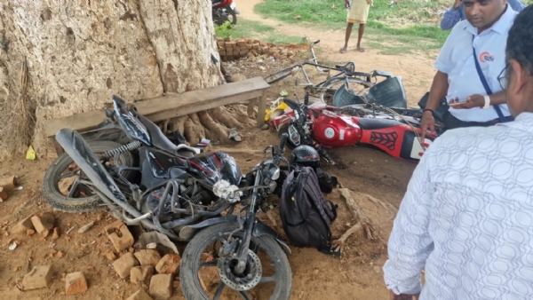 ରାସ୍ତା କଡ ଦୋକାନକୁ ଧକ୍କା ଦେଲା ମୁଖ୍ୟମନ୍ତ୍ରୀ ବସ, ୨ ଆହତ