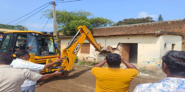 ଜବରଦଖଲ ଉଛେଦ କଲା ପୌର ପ୍ରଶାସନ