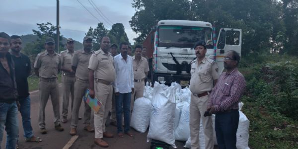 କଂଟେନରରେ କୋଟିଏ ଟଙ୍କାର ଗଂଜେଇ : ଡ୍ରାଇଭର ଚମ୍ପଟ