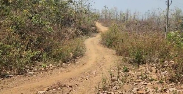 ଚାଞ୍ଚଡା ପଦର ଗାଁ  ଦୁର୍ଗମ ଅଞ୍ଚଳ ରେ ପହଞ୍ଚି ପାରିଲାନି ବିକାଶ