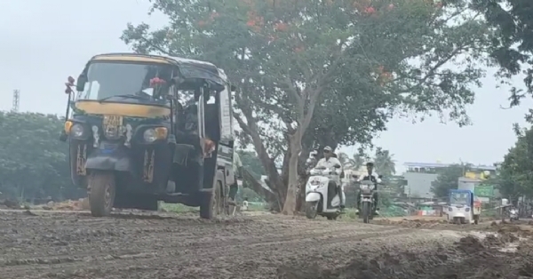 ପଞ୍ଚାନନ ମନ୍ଦିର ଛକ ଠାରୁ ଡେଙ୍ଗାତୋଟା ଶ୍ମଶାନ ପଯ୍ୟନ୍ତ   ରାସ୍ତା ପାଲଟିଛି ମରଣଯନ୍ତା