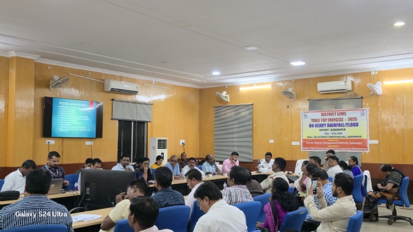 ସମ୍ଭାବ୍ୟ ବନ୍ୟାର ମୁକାବିଲା ପାଇଁ ଜିଲ୍ଳାସ୍ତରୀୟ ଟେବୁଲ ଟପ ଏକ୍ସରସାଇଜ -  ବିପର୍ଯ୍ୟୟର ଅତ୍ୟନ୍ତ ଗୁରୁତର ପ୍ରଭାବକୁ ଧ୍ୟାନରେ ରଖି ସମସ୍ତ ବିଭାଗ ପ୍ରସ୍ତୁତ ରହିବାକୁ ପରାମର୍ଶ -   ଜିରୋ କାଜୁଆଲିଟି ଉପରେ  ଗୁରୁତ୍ୱାରୋପ -