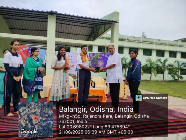 ଅନ୍ତର୍ଜାତୀୟ ଯୋଗ ଦିବସ ପରିପାଳିତ