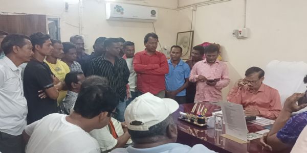 ମଣ୍ଡିରେ ପଡିଛି ଧାନ, ତୁରନ୍ତ କ୍ରୟ କରିବାକୁ ଦାବି