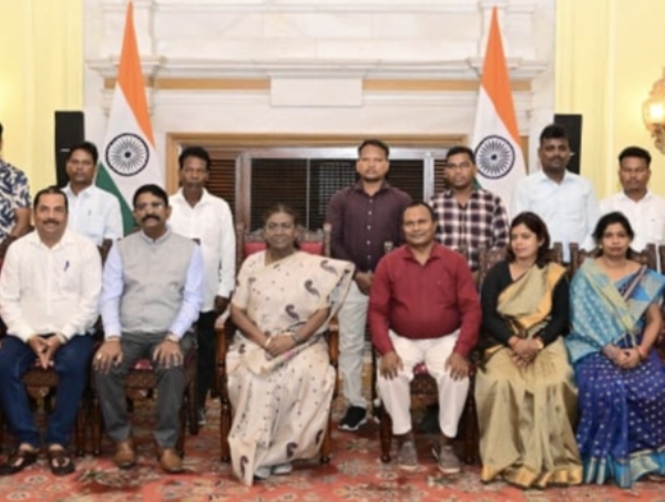 RASHTRAPATI NKU VISIT PHOTO