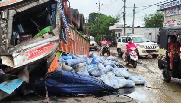 CEMENT BOJHEI TRUCK ACCIDENT