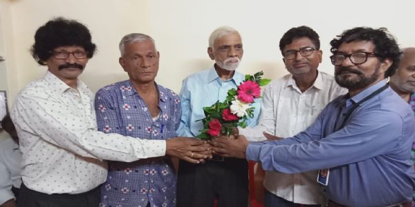 ସ୍ତମ୍ବକାର ରାଧା ଚରଣ ନାୟକଙ୍କ ୫୦ ତମ ବିବାହ ବାର୍ଷିକୀରେ ସମ୍ବର୍ଦ୍ଧନା ପ୍ରଦାନ