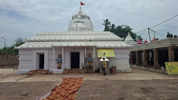 ଶ୍ରୀଅଲାରନାଥଙ୍କ ଅନବସର ବେଶ ଦର୍ଶନ ପାଇଁ ପ୍ରସ୍ତୁତି ଯୋରଦାର