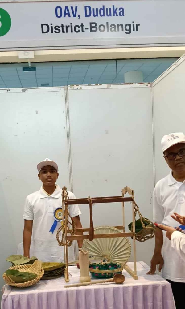 ରାଜ୍ୟସ୍ତରୀୟ ମଡେ଼ଲ ପ୍ରଦର୍ଶନୀରେ ବଲାଙ୍ଗୀରର ସ୍ବପ୍ନେନ୍ଦୁ ପାଢ଼ୀ