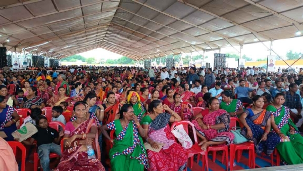 ସୁବର୍ଣ୍ଣପୁର ଜିଲ୍ଲା ବାସୀ ଙ୍କୁ ୩୨୩ କୋଟି ର ୫୬ ଗୋଟି ପ୍ରକଳ୍ପ ଭେଟି ଦେଲେ ମୁଖ୍ୟମନ୍ତ୍ରୀ ମୋହନ ଚରଣ ମାଝୀ*- *୩୦ ହଜାର ଜନତା ସମାବେଶ ରେ ସମ୍ବୋଧିତ କଲେ ମୁଖ୍ୟମନ୍ତ୍ରୀ