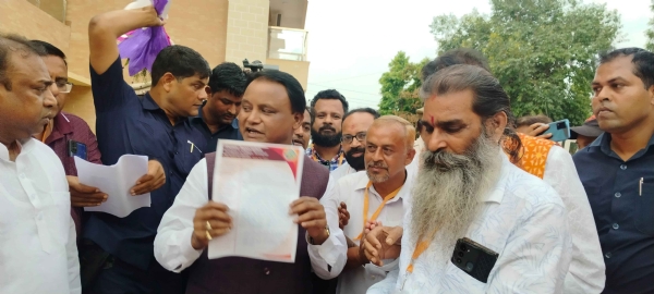 ସୋନପୁର କଲେଜ ଆଲୁମିନୀ ଏସୋସିଏସନ ପକ୍ଷରୁ ମୁଖ୍ୟମନ୍ତ୍ରୀ ଙ୍କୁ ଦାବୀପତ୍ର ପ୍ରଦାନ