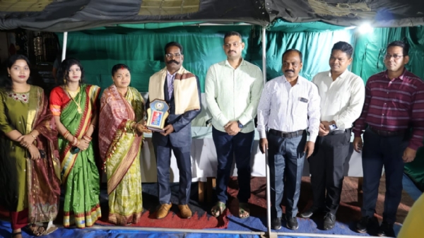 ଚାକିରି ରୁ ଅବସର ନେଉଥିବା ଡ୍ରିଲ ସବ୍ ଇନ୍ସପେକ୍ଟର ଙ୍କୁ ସମ୍ବର୍ଦ୍ଧିତ କଲେ