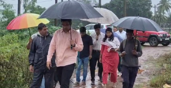 କେନ୍ଦ୍ରୀୟ ବିଦ୍ୟାଳୟ ପରିଦର୍ଶନ କଲେ ଜିଲାପାଳ