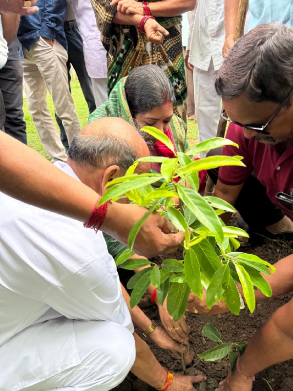 ବ୍ରାହ୍ମଣ ମହାସଭା ଆନୁକୁଲ୍ୟରେ ବନୋମହୋତ୍ସବ ଉପଲକ୍ଷେ ବୃକ୍ଷରୋପଣ