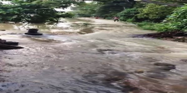 ରାଣୀତାଲରେ କେନାଲ ଭାଙ୍ଗି ଘରେ ପଶିଲା ପାଣି