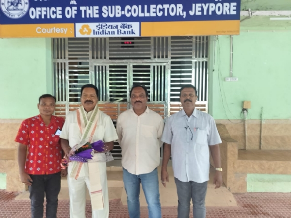 ପୂର୍ବତନ ରାଜ୍ୟ ସଭାପତିଙ୍କୁ ସମ୍ବର୍ଦ୍ଧନା