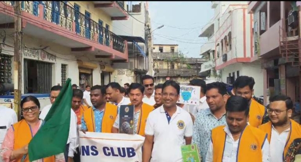 ବିଶ୍ଵ ଜନସଂଖ୍ୟା ଦିବସ ଅବସରରେ ଟିଟିଲାଗଡ଼ ଲାୟନ୍ସ କ୍ଲବ ଓ ସହରର ଅନ୍ୟ ସଂଗଠନକୁ ନେଇ ବାହାରିଲା ସଚେତନତା ରେଲି ବି