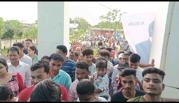 ସୋନପୁର ରେ ପ୍ରଦର୍ଶନ ହେଲା ଫିଲ୍ମ ମାଇଣ୍ଡ ଗେମ୍*- *ଦର୍ଶକ ଙ୍କ ପ୍ରବଳ ଭିଡ଼*- *ଫିଲ୍ମ ଉପଭୋଗ କଲେ ଏସ୍ପି ଓ ଏ ଡି ଏମ୍*-
