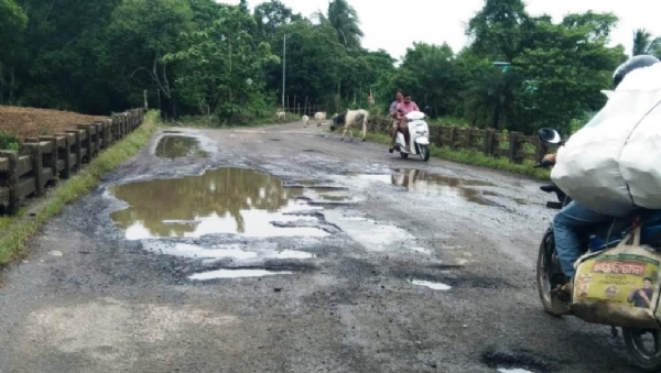 BHADRAK-ARADI RASTA SAMPURNA HOINAHIN