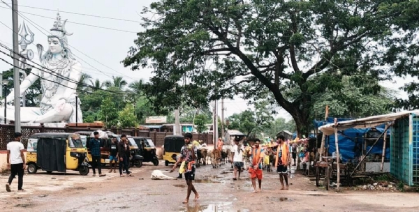 SRABANA MASA PRATHAM SOMABAR KAUDIANKA BHIDA