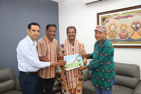 ସମ୍ବଲପୁରୀ ଦିନ ପାଇଁ କେନ୍ଦ୍ର ଶିକ୍ଷା ମନ୍ତ୍ରୀ, ରାଜ୍ୟ ର ସଂସ୍କୃତି ମନ୍ତ୍ରୀ ଓ ବିଧାୟକ ଙ୍କୁ ନିୟୁତା