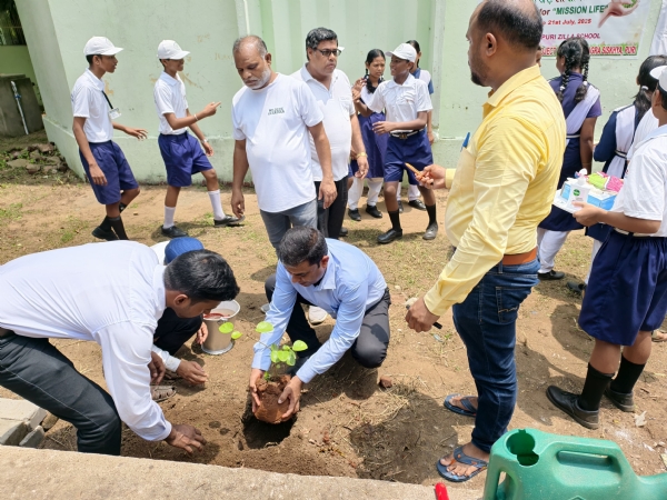 ଜିଲ୍ଲାସ୍ତରୀୟ ଏକ୍ ପେଡ୍ ମା କେ ନାମ୍