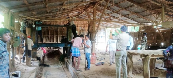 KARAT KALA UPARE CHADHAU