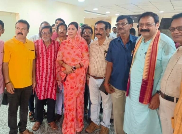 ଲୋକସଭା ସଂସଦଙ୍କୁ ଭେଟିଲା ରେଳ ଉପଭୋକ୍ତା ସଂଘ