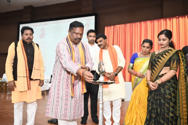 ୩୩୭ଗୋଟି ପ୍ରକଳ୍ପର ଶିଳାନ୍ୟାସ କଲେ ପଞ୍ଚାୟତିରାଜ ମନ୍ତ୍ରୀ ୨୦୨୯ ମସିହା ସୁଦ୍ଧା କୋରାପୁଟ ଜିଲ୍ଲା ଦାଦନ ମୁକ୍ତ ହେବ _ ମନ୍ତ୍ରୀ ଶ୍ରୀ ନାୟକ