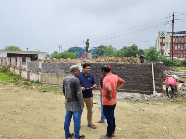 ମହାନଗର କମିଶନରଙ୍କ ସମ୍ବଲପୁରୀ ଡେରା ପରିଦର୍ଶନ