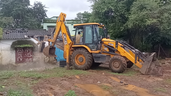 ଜବର ଦଖଲ କୁ ଉଛେଦ କଲେ ପ୍ରଶାସନ