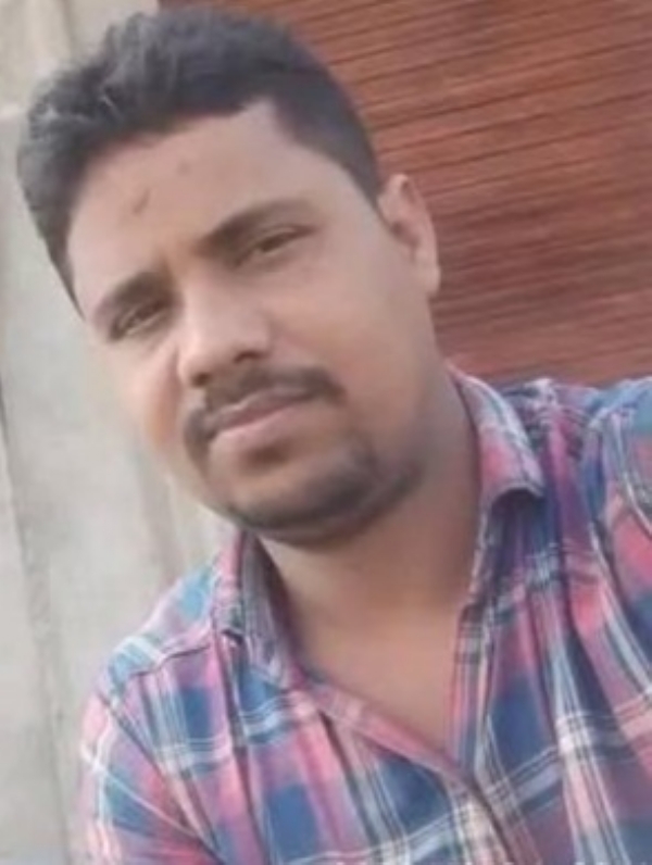 ବେକରେ ଗାମୁଛା ଲଗାଇ ଝୁଲି ପଡିଲେ ଜଣେ ଯୁବକ : କାରଣ ଅସ୍ପଷ୍ଟ