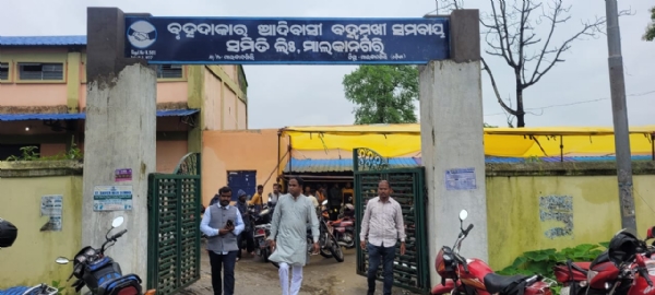 ମାଲକାନଗିରି ବିଧାୟକ ମାଲକାନଗିରି ଓ ପୋଟେରୁ  ଲ୍ୟାମ୍ପ  ପରିଦର୍ଶନ, ଖରିଫ ଋତୁ ୨୦୨୫-୨୬ ପାଇଁ ଚାଷୀ ପଞ୍ଜୀକରଣ ସମୀକ୍ଷା