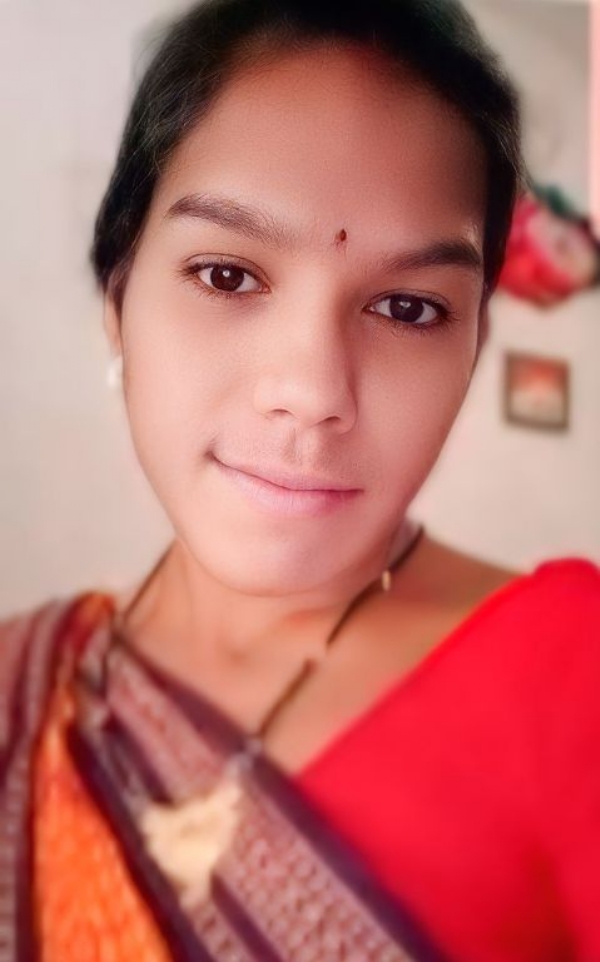 ଗର୍ଭବତୀ ମହିଳାଙ୍କ ଝୁଲନ୍ତା ମୃତଦେହ ଉଦ୍ଧାର : ହତ୍ୟା ଅଭିଯୋଗ ଆଣିଲେ ପରିବାର ଲୋକେ