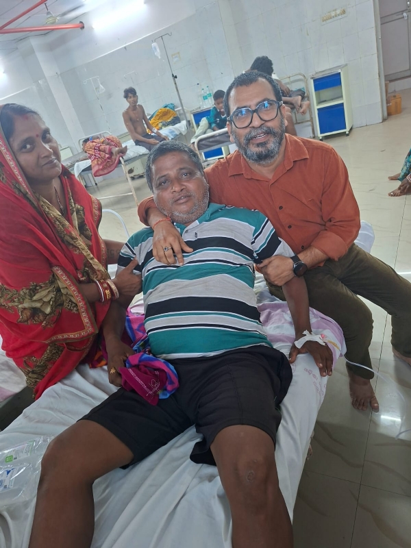 ଖବର କାଗଜ ବିକ୍ରେତା ଦାମ  ଗୁରୁତର  ଅସୁସ୍ଥ