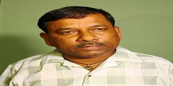 ଭଦ୍ରକ ଜିଲ୍ଲାପାଳଙ୍କ ଅଫିସରେ କାର୍ଯ୍ୟରତ ଏଷ୍ଟାବ୍ଲିଶମେଂଟ ଅଫିସରଙ୍କ ବିରୋଧରେ ନିର୍ଯାତନା ଅଭିଯୋଗ ଆଣିଲେ ଧାମନଗର ବ୍ଲକର କାର୍ଯ୍ୟରତ ବରିଷ୍ଠ କିରାଣୀ କଟନ ସିଂହ