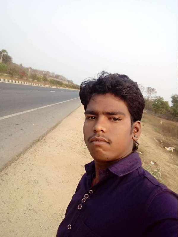 ବାଇକ୍‌କୁ ଧକ୍କା ଦେଲା କାର : ବାଇକ ଚାଳକ ମୃତ : କାର ଫେରାର