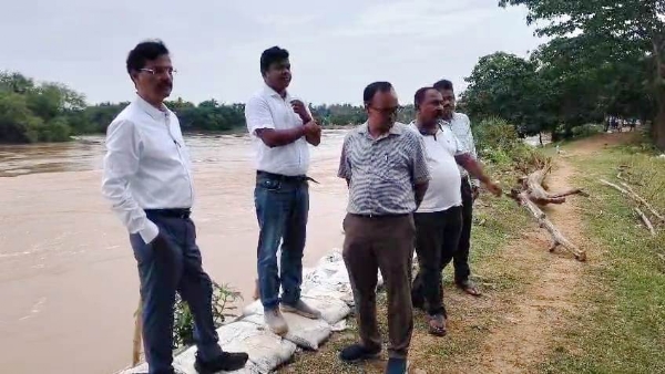 BAITARANI NADIRE KAMUCHI PANI, BADHUCHI DURDHASA