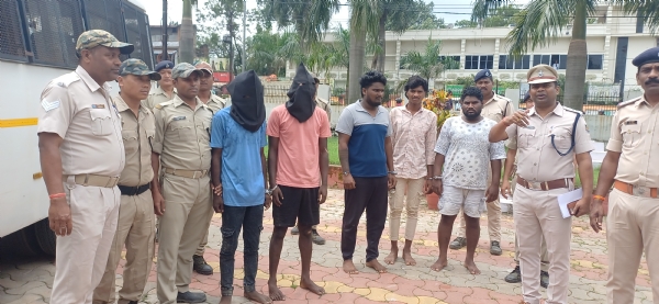 Inter state chain lootera arrest